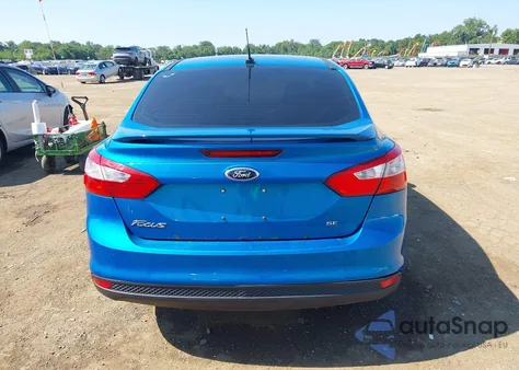 2014 Ford Focus Se z USA, uszkodzony, nr VIN 1FADP3F23EL344523